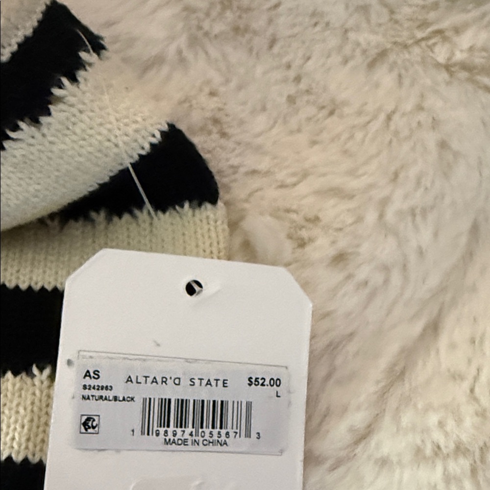 Striped Black and White Knit Shorts - Picture 4 of 5